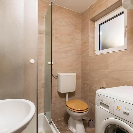 1 Bedroom Gorgeous In Lejlighed