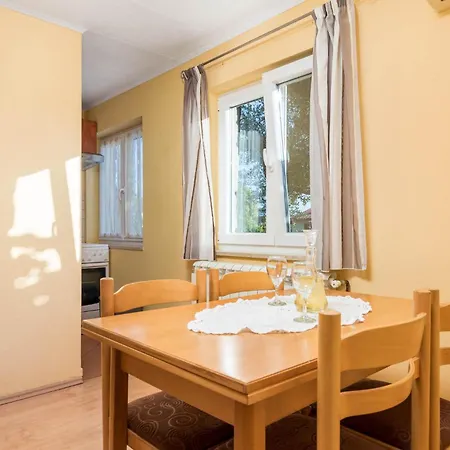 1 Bedroom Gorgeous In Lovran