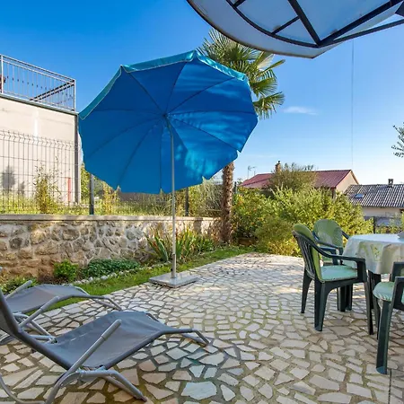 1 Bedroom Gorgeous In Daire *