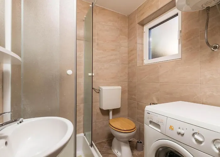 1 Bedroom Amazing In Appartement