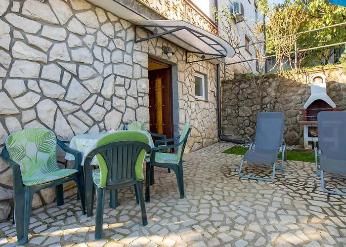 1 Bedroom Amazing In Appartement Lovran