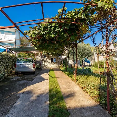 1 Bedroom Gorgeous In شقة *