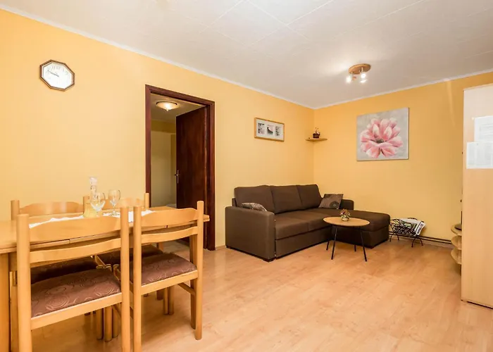 1 Bedroom Amazing In *